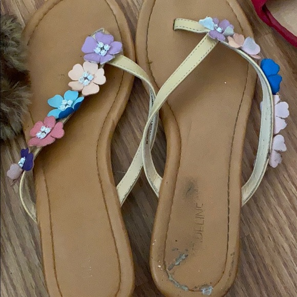 Sandals - Picture 4 of 5